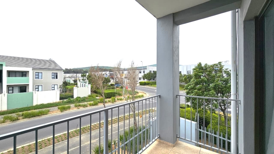 To Let 2 Bedroom Property for Rent in Burgundy Estate Western Cape